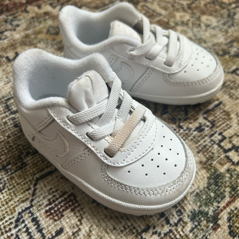 Nike crib shoes